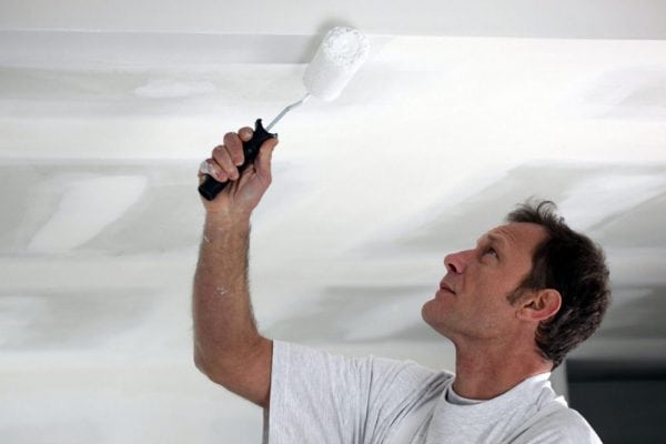 Pintar el techo en blanco