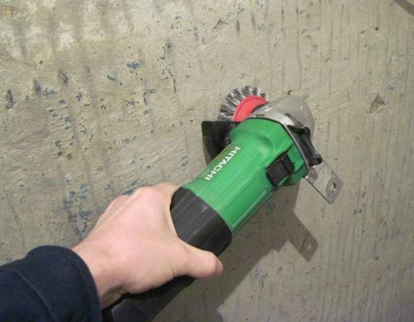 Mechanical method for removing paint from concrete