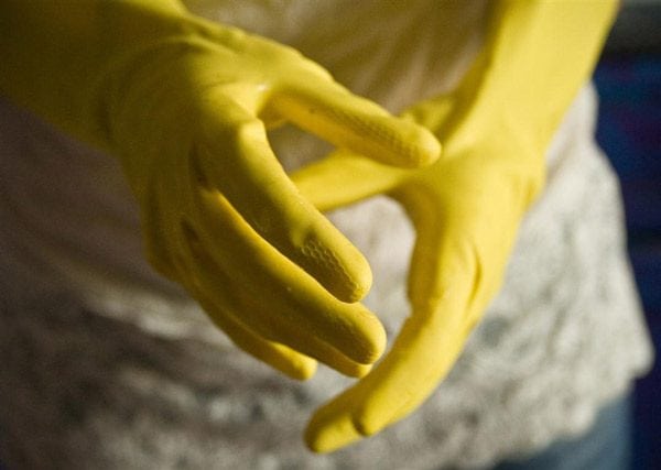 Προστασία των χεριών με ελαστικά γάντια