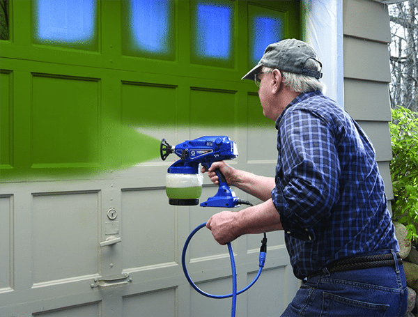 Garage painting with a spray gun