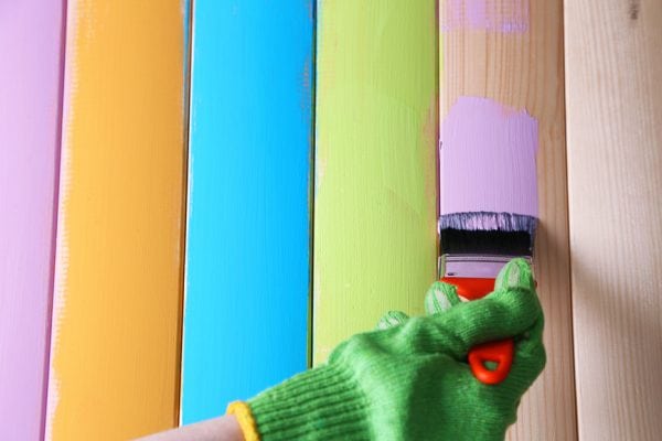 Water-based polyvinyl acetate paints