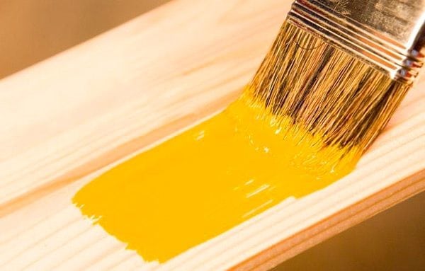 Pintar fusta amb pintura acrílica