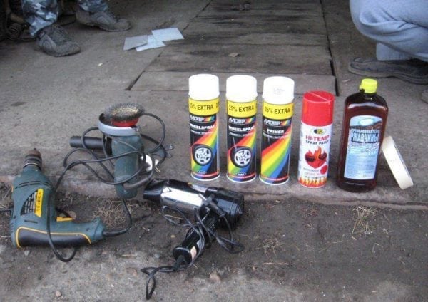Mga materyales at tool para sa pagpipinta ng spray