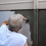 Dipingere il garage fuori