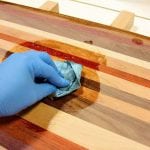 Protecting a wooden surface with oil