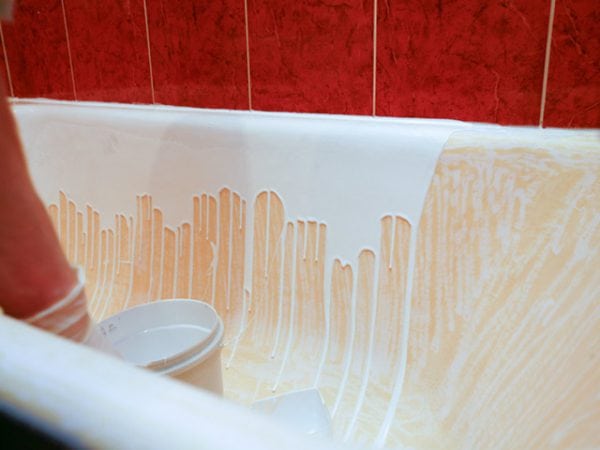 Restoring acrylic bathtubs at home