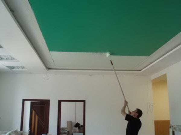 Pinta el sostre estirat