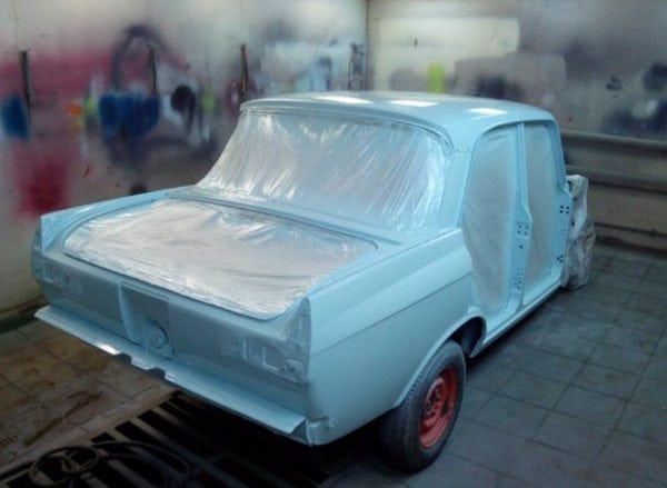 Enamel ML-1110 is used for painting the body and parts of the car