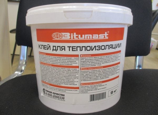 Adhesive for thermal insulation Bitumast