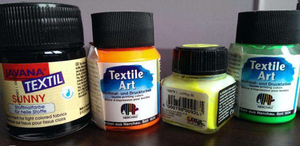 Acrylfarben auf wasserdichtem Stoff Textilkunst