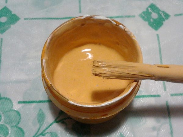 Brown paint