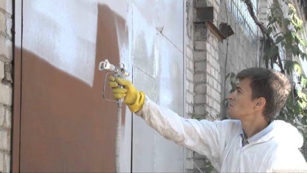 Heat-insulating paint is highly resistant to precipitation
