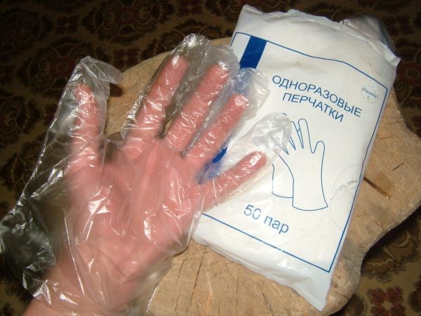 เมื่อทำงานกับ pokispol จะแนะนำให้ใช้ถุงมือ