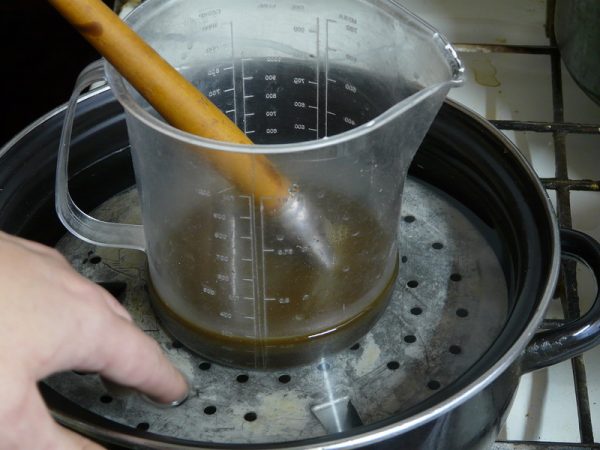 Preparation of the composition in a water bath