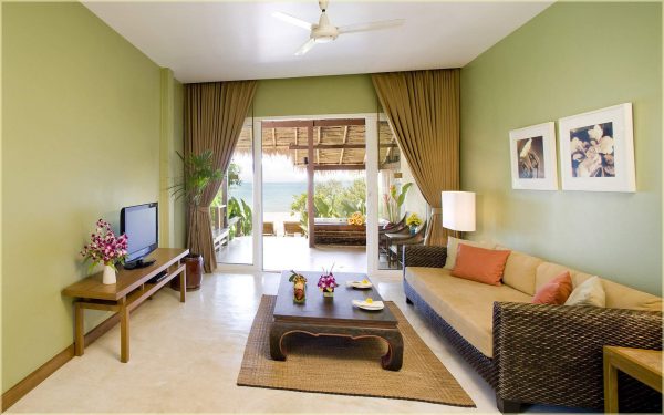 Living room in pistachio colors