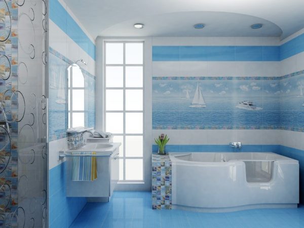 Jūras dizaina elementi vannas istabā