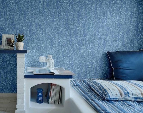 Papel tapiz azul en el dormitorio