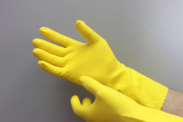When working with glue, gloves are recommended.