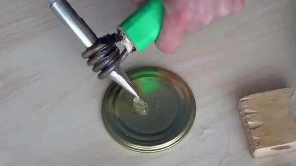 Verwendung eines Geräts aus einem Kessel