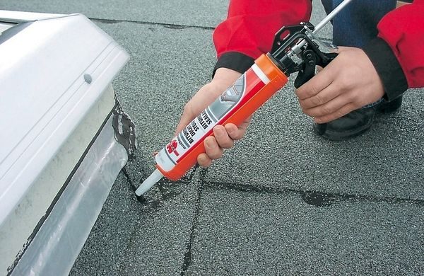Sealant for roof insulation