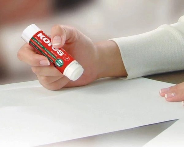 Glue stick for paper