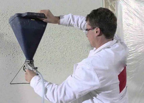 Drawing a flock on a wall from a pneumatic gun