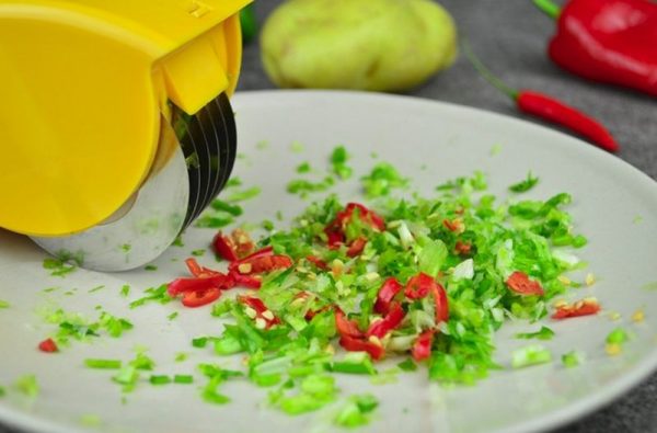 Couteau à rouleau pour couper les légumes