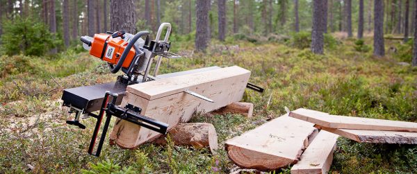 Ugello per taglio longitudinale di legname