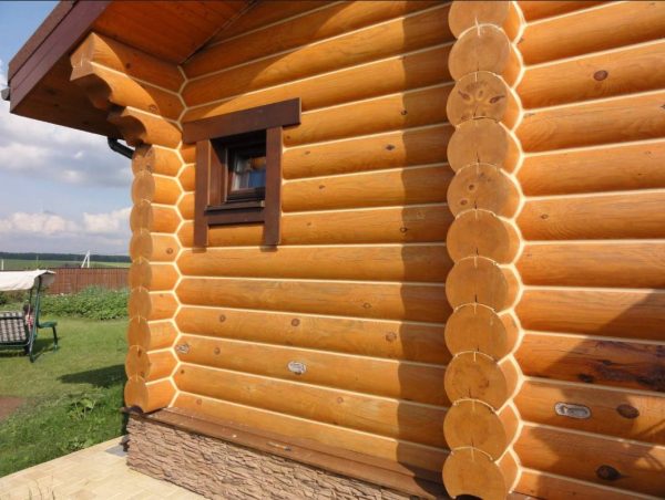 The use of joint sealant for log houses prevents the spread of fire
