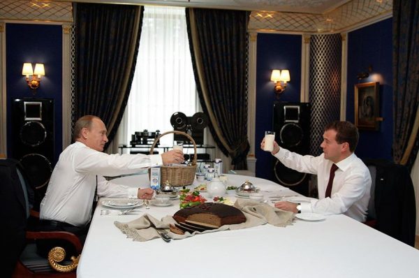 Vlagyimir Putyin és Dmitrij Medvegyev