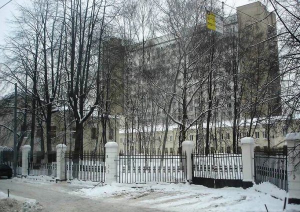 Das Gebäude der Red Banner Academy of Foreign Intelligence