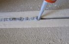 Sealing joints in concrete screed