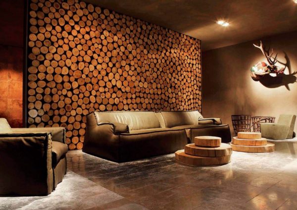 L'uso del legno naturale per la decorazione d'interni