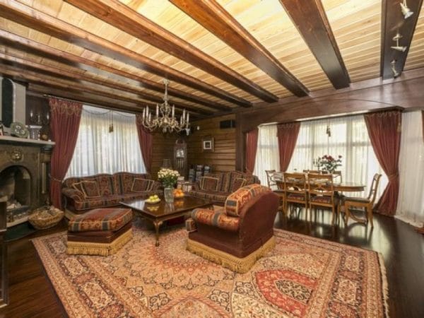La dacha de Mikhalkov a Nikolina Gora - sala d'estar