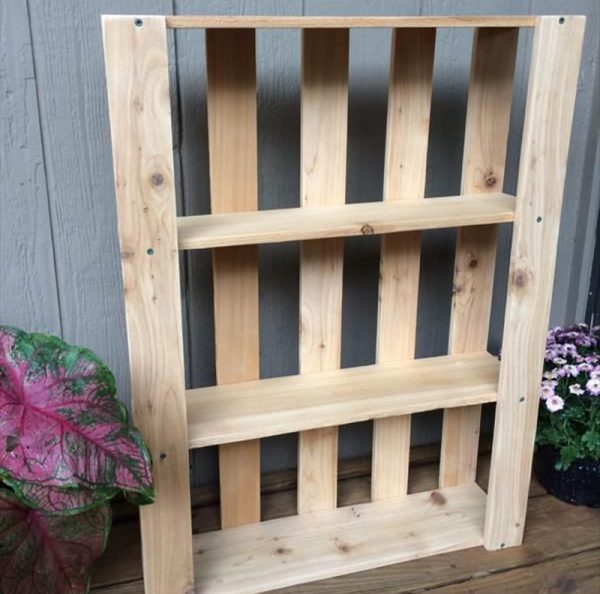 Simple rack made of Euro pallets