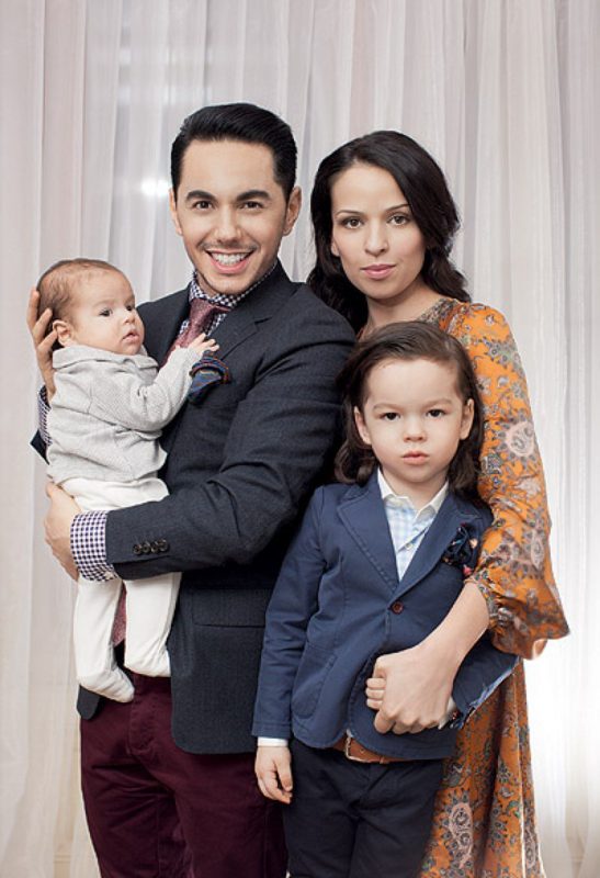 Timur Rodriguez avec sa femme et ses enfants