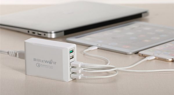 BlitzWolf BW-S7 адаптер за мобилно зарядно устройство