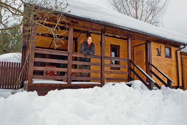 Ivan Okhlobystin i sitt hus på landet
