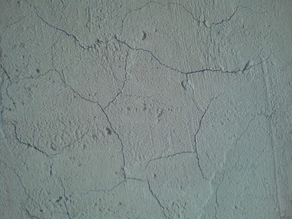 Mesh cracks due to single layer application