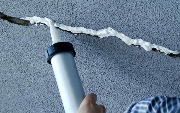 Crack sealing with joint sealant