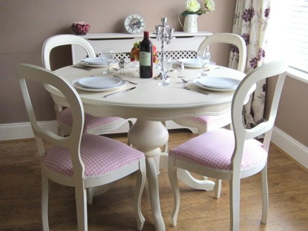 Solid wood round dining table